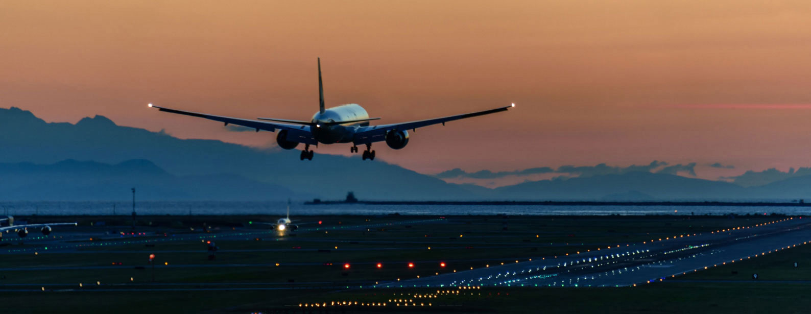 everything-you-need-to-know-about-red-eye-flights